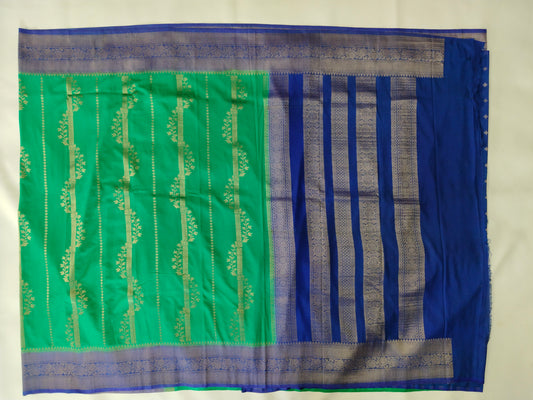 Semi Mysore silk crepe with flowers design strips with contrast blouse with flowers design and matching border-veena silk