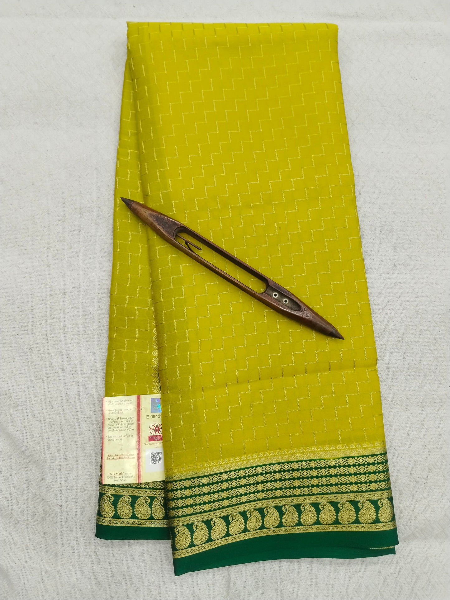 Pure Mysore Silk Crepe Saree with Zig Zag Design & Gold Zari Border | Veena Silk