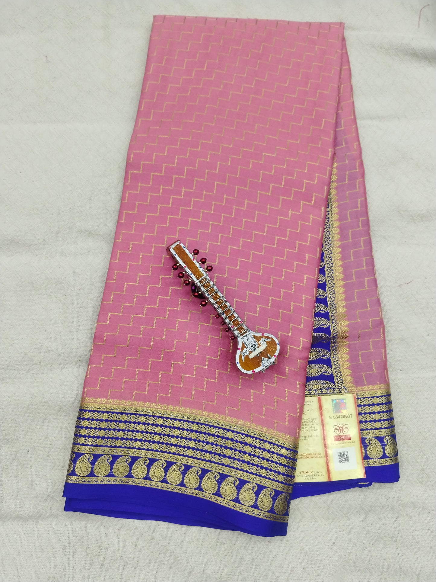 Pure Mysore Silk Crepe Saree with Zig Zag Design & Gold Zari Border | Veena Silk