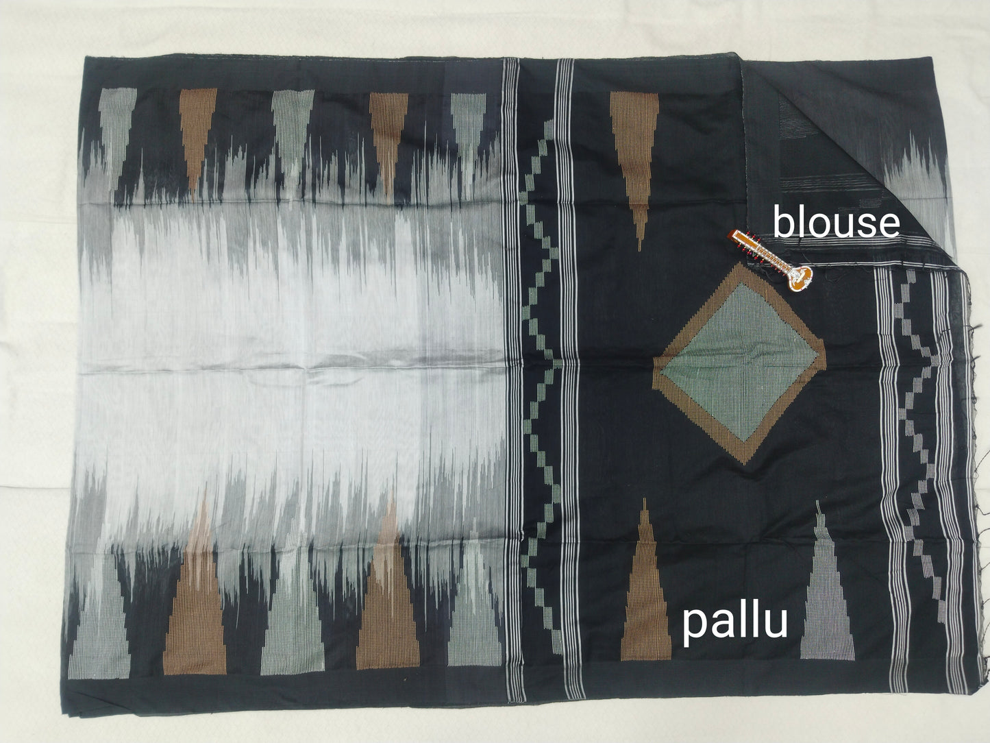 Hand Loom Silk Cotton Saree with Contrast Border - Elegant Office & Daily Wear-veena silk
