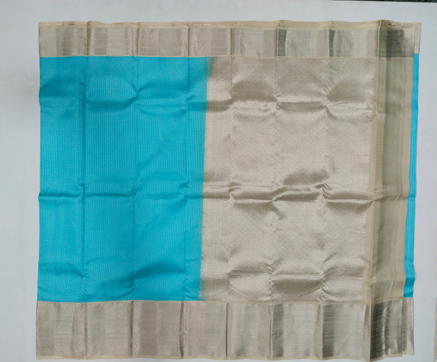 Pure handloom kancheepuram silk saree with small checks design and contrast blouse and rich pallu and border-veena silk