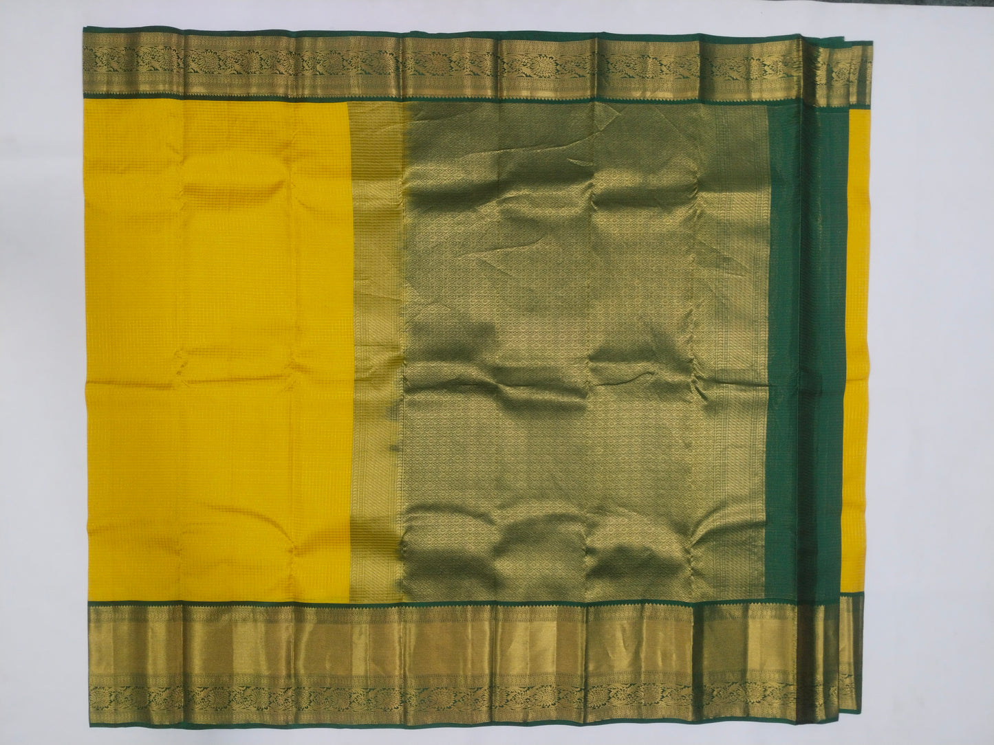 Pure handloom kancheepuram silk saree with small checks design and contrast blouse and rich pallu and border-veena silk