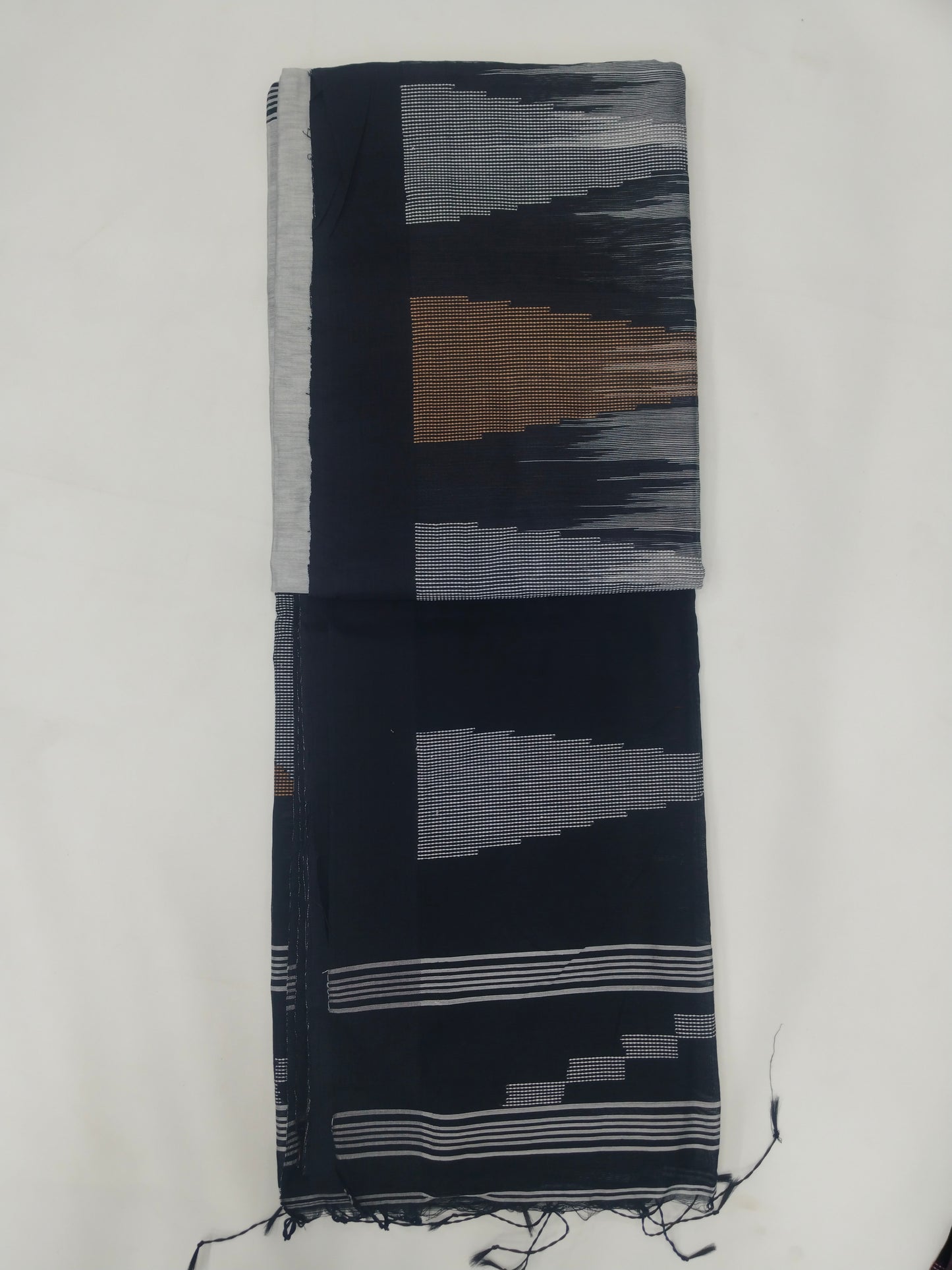 Hand Loom Silk Cotton Saree with Contrast Border - Elegant Office & Daily Wear-veena silk