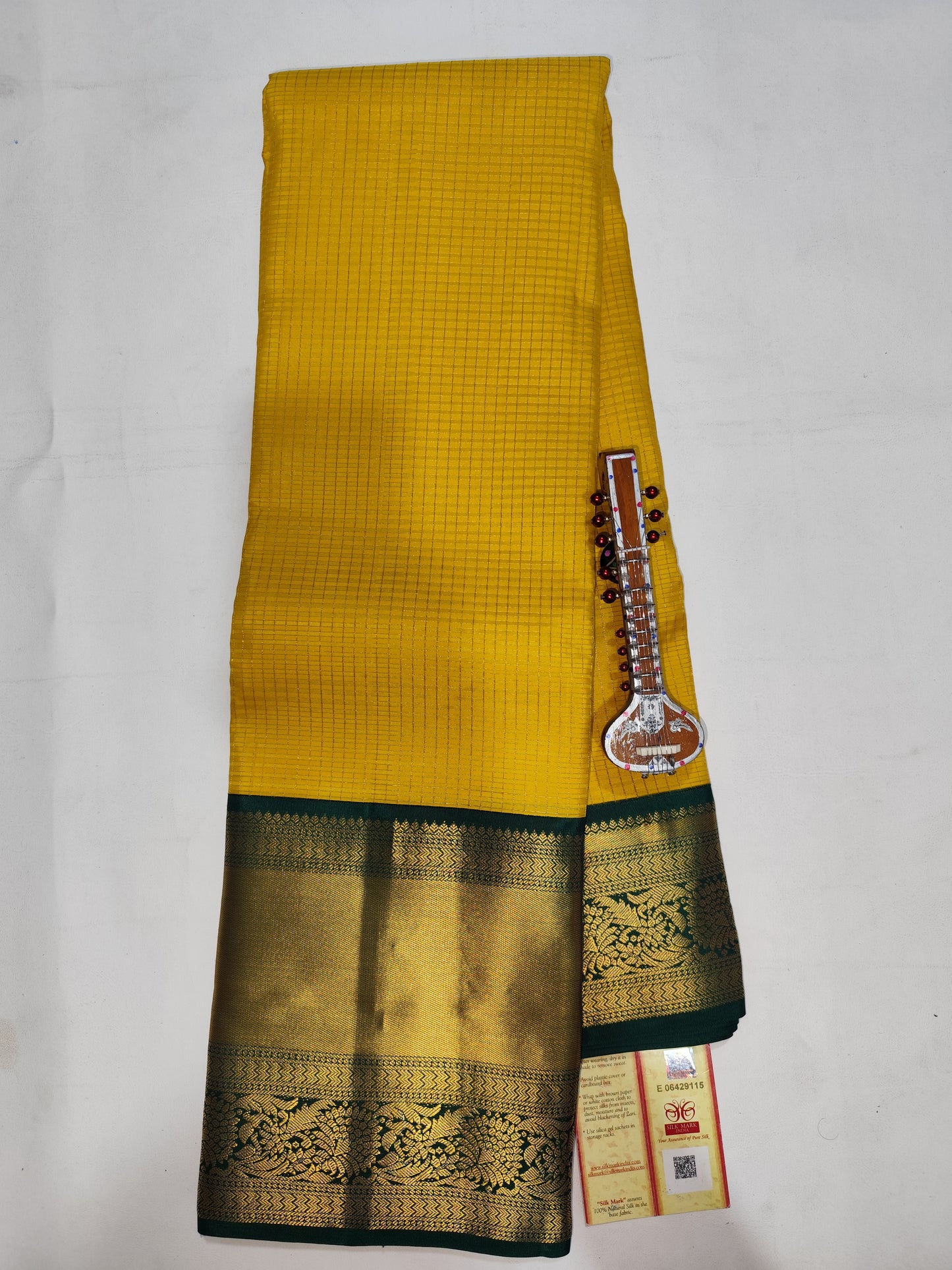 Pure handloom kancheepuram silk saree with small checks design and contrast blouse and rich pallu and border-veena silk