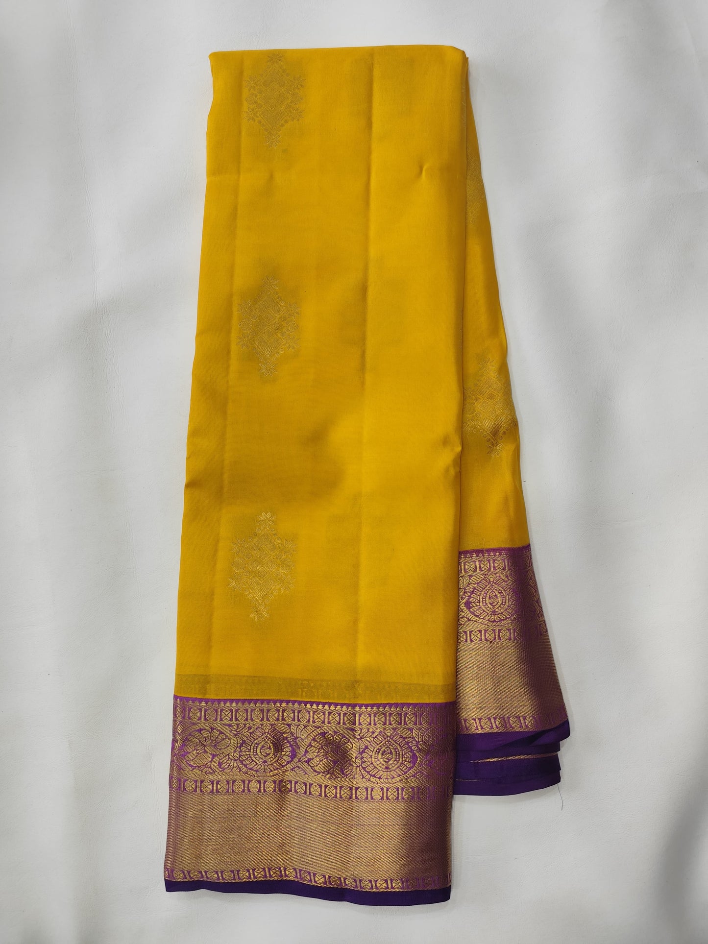 Kanchipuram 80% Silk Mix Saree with Gold Zari Border - Festive Elegance-veena silk