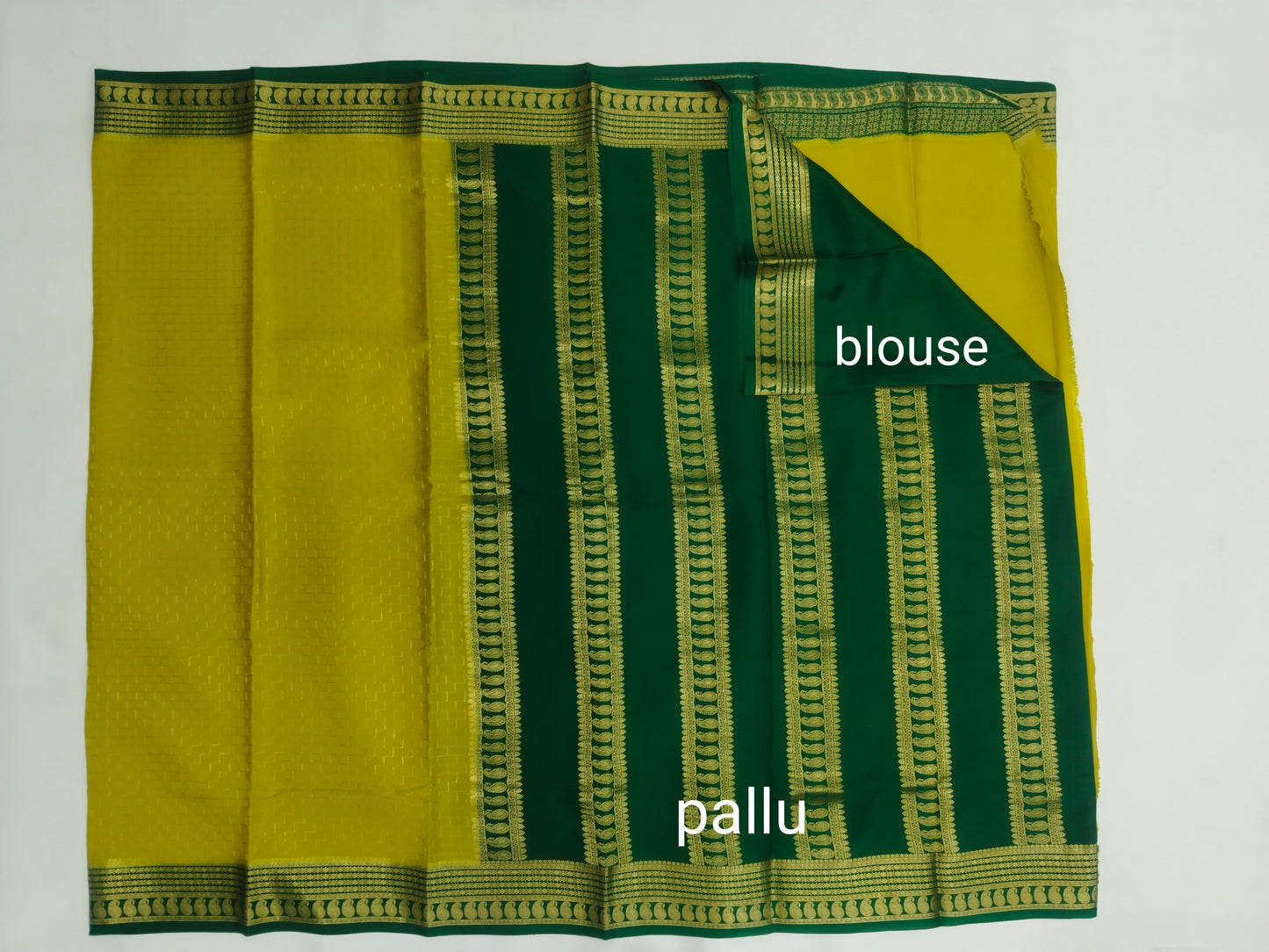 Pure Mysore Silk Crepe Saree with Zig Zag Design & Gold Zari Border | Veena Silk